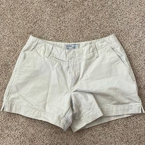 White/cream cargo shorts